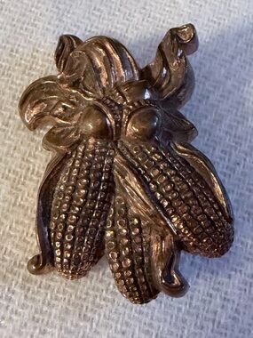 vintage 1983 Halmark copper-colored plastic harvest corn cob brooch